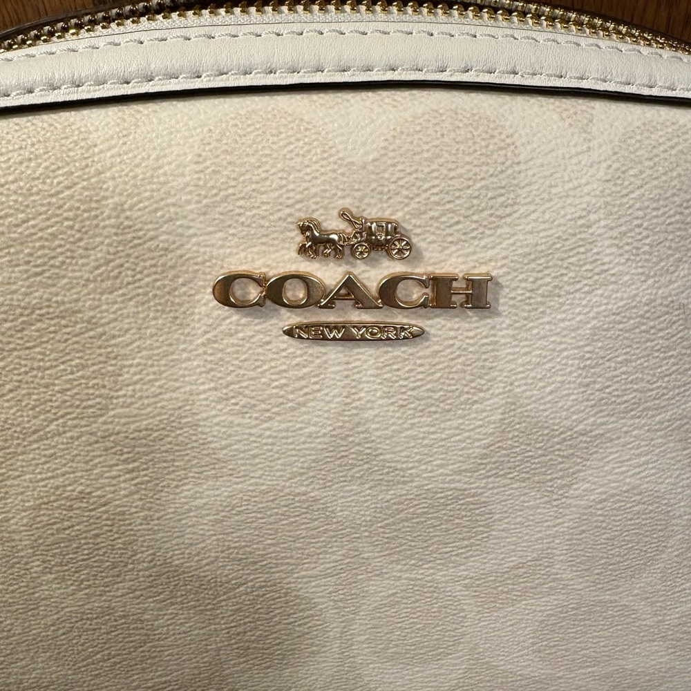 NWT Coach Cream Crossbody Bag with Gold-Tone Hardware - Picture 3 of 7